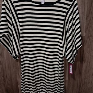 Xhilaration Black and White Striped Top